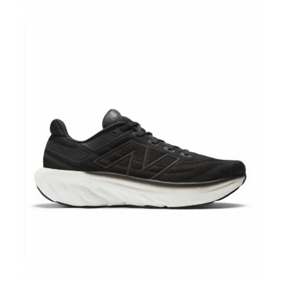 NEW NEW BALANCE women's 1080v13 sneakers in black/white - Picture 2 of 5